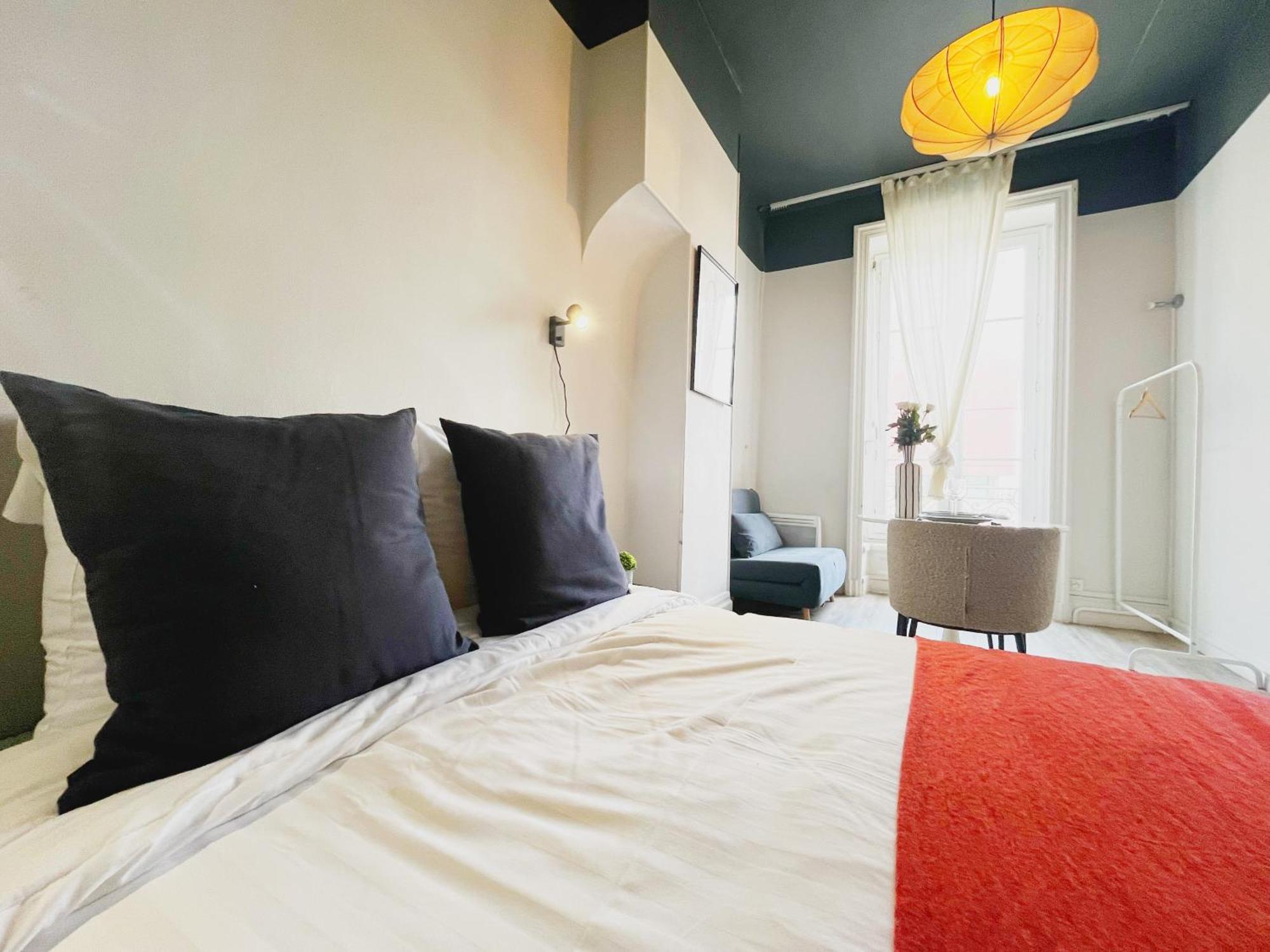Suite Opium Lyon Extérieur photo